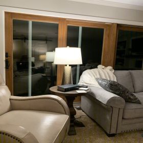 A.B. leaf Hammered Table Lamp